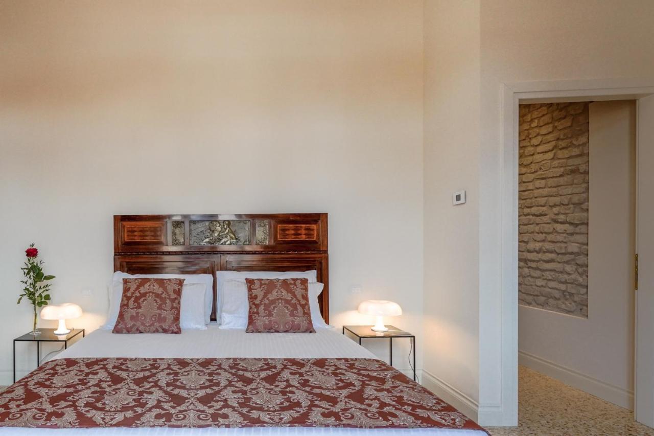 Ca' Longo Palace Damasco Венеция Екстериор снимка